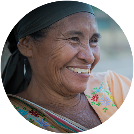 Mujer de la comunidad wayú sonriente