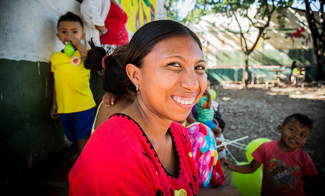 Joven sonriente de la comunidad wayú